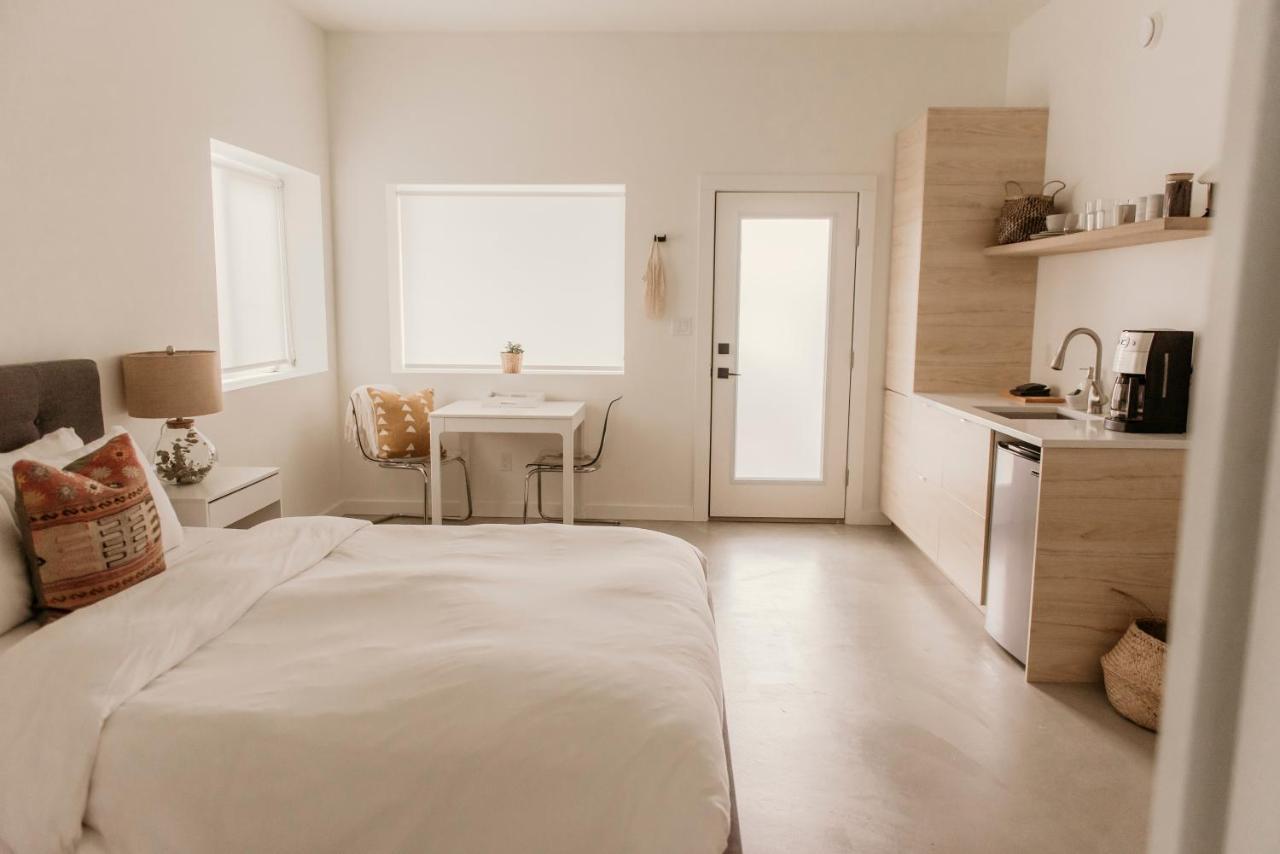 Drift West Coast Getaway Hotel Ucluelet Buitenkant foto