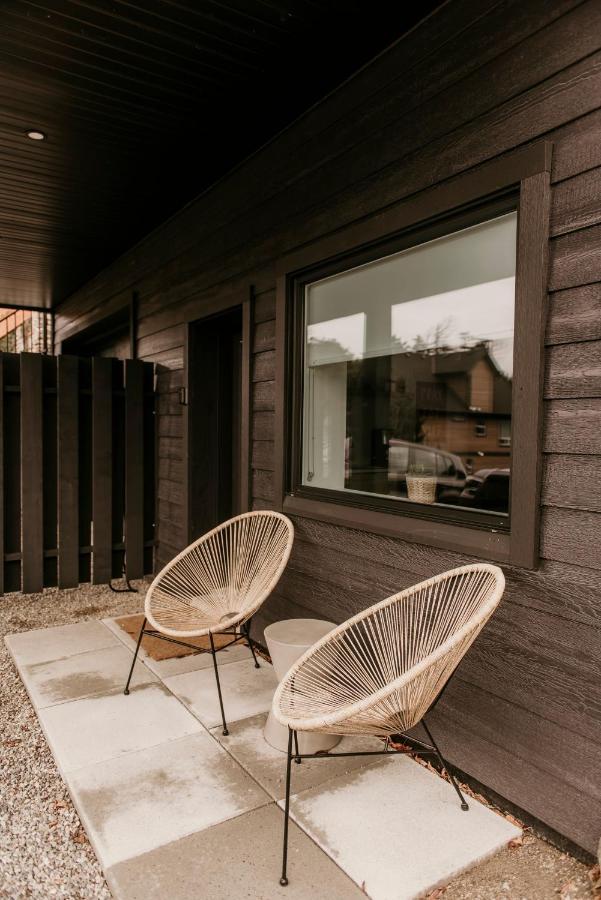 Drift West Coast Getaway Hotel Ucluelet Buitenkant foto